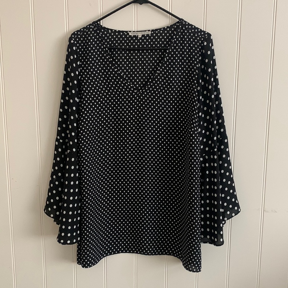 Violet + Claire black and white dotted blouse with bell sleeves 1X